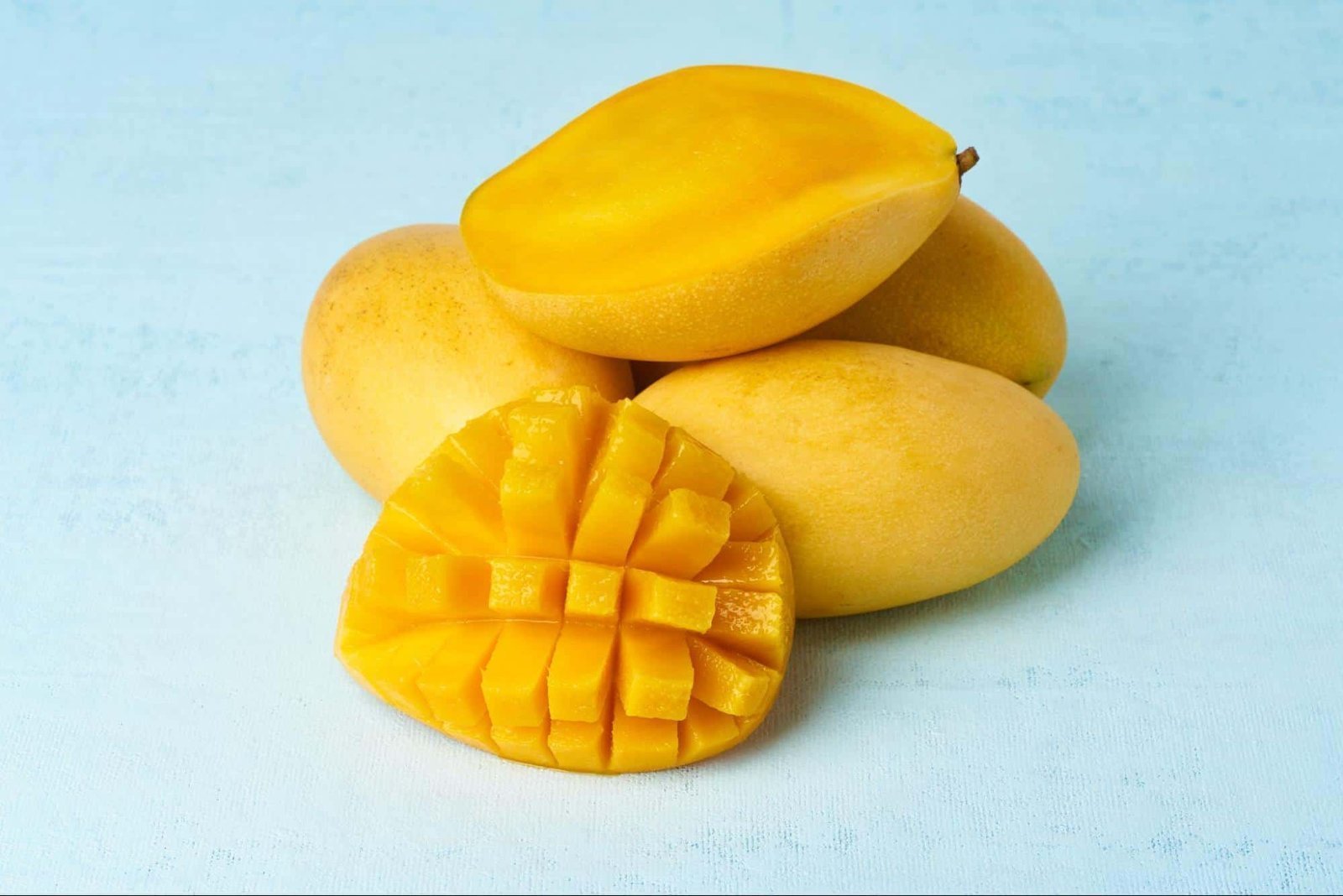 Mango Saroli (1kg) – Early Season Desi Aam Delight